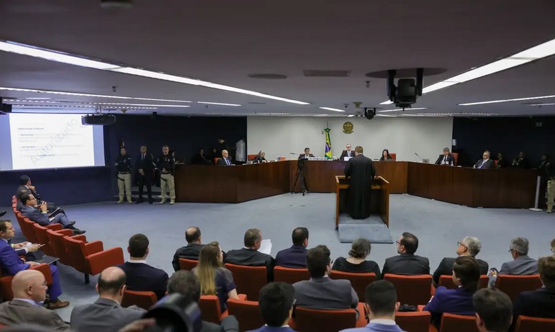 Veja os principais pontos de segundo dia do julgamento de Bolsonaro