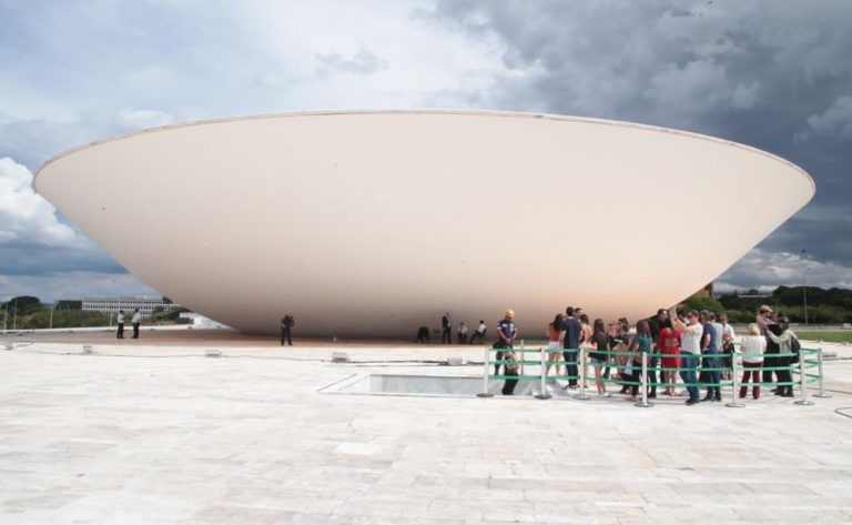 Feliz Aniversário Brasília